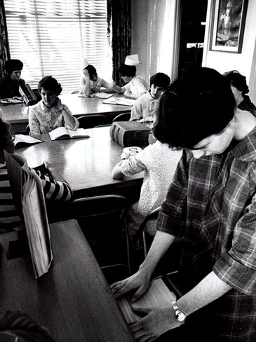 Kaiser Foundation School of Nursing library, 1963